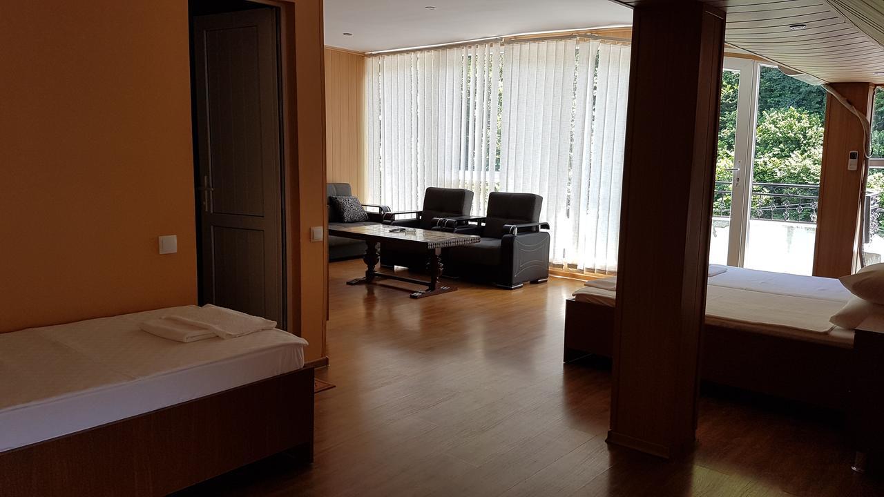 Hotel Del Mar クヴァリアティ エクステリア 写真